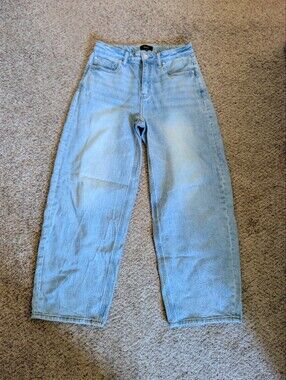 Quince Barrel Leg Jeans Size 28 NWOT inseam 28 Light Wash